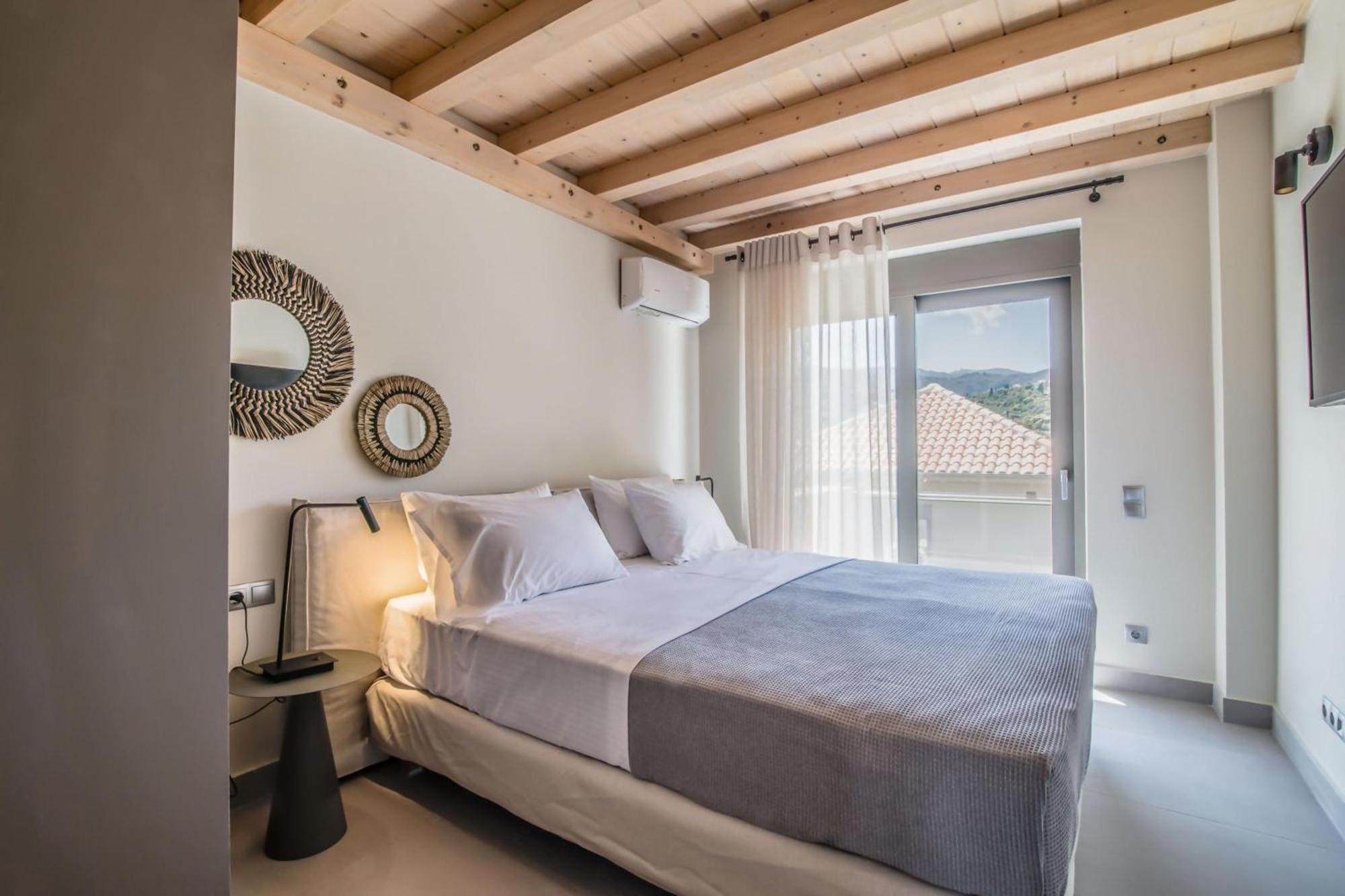 Blue Symphony Suites Apartments Nikiana Dış mekan fotoğraf