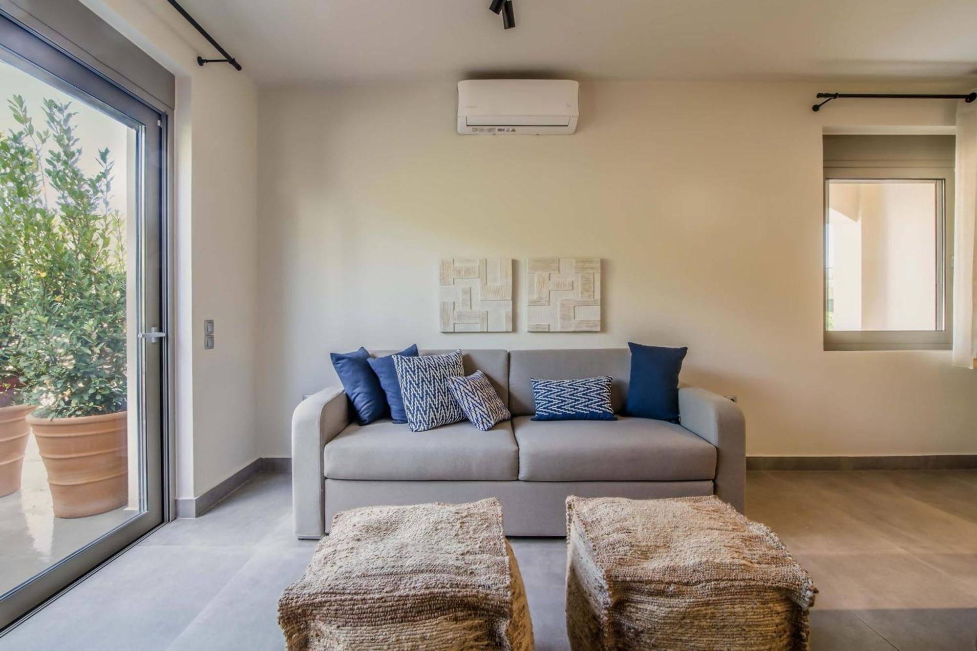 Blue Symphony Suites Apartments Nikiana Dış mekan fotoğraf