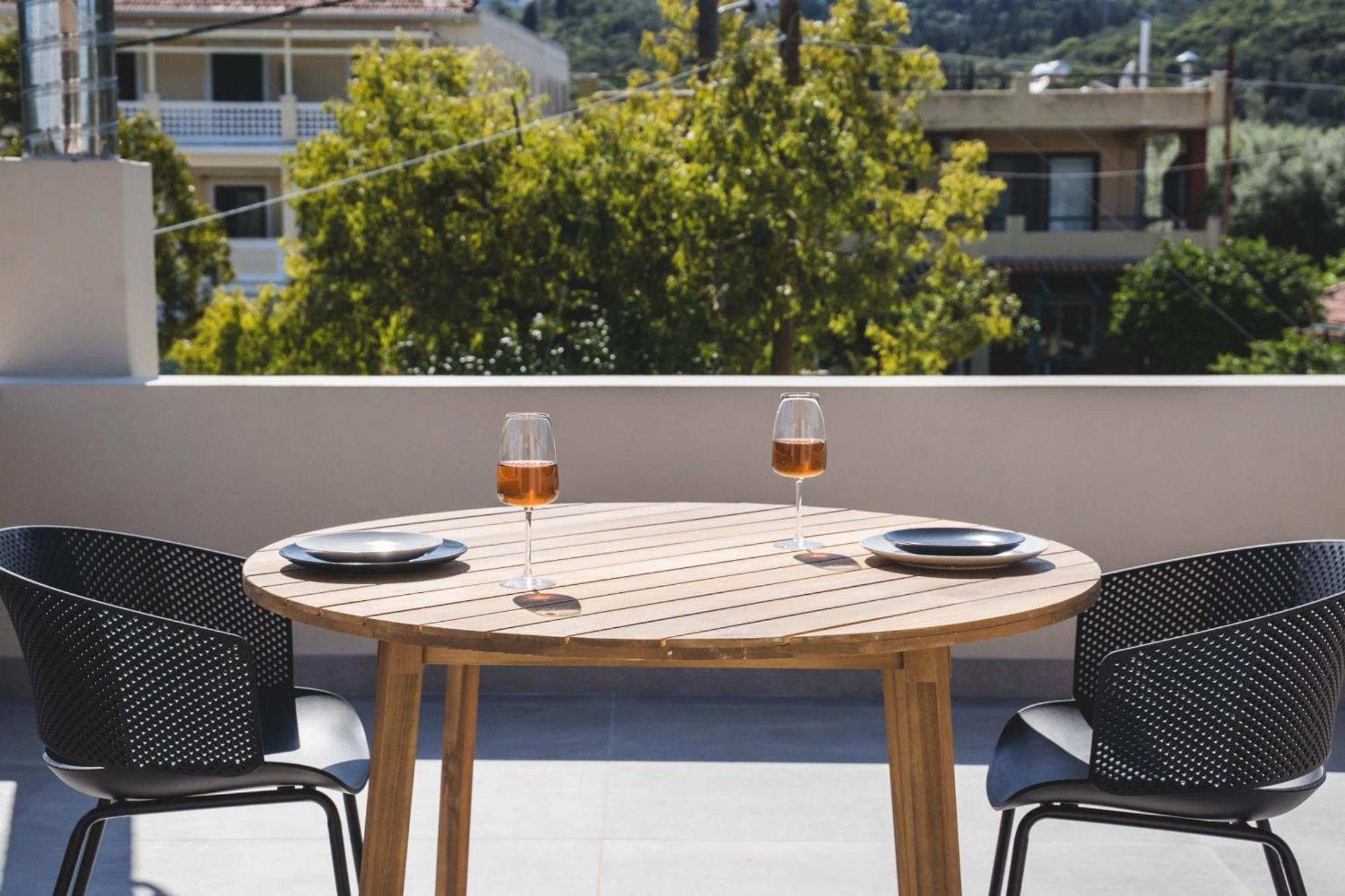 Blue Symphony Suites Apartments Nikiana Dış mekan fotoğraf
