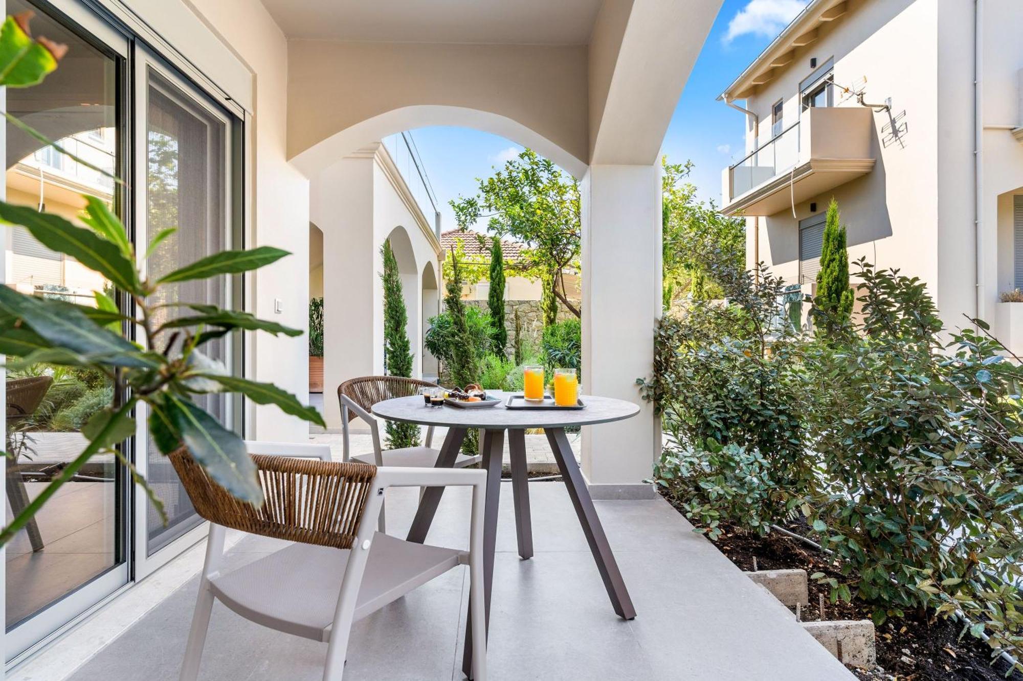 Blue Symphony Suites Apartments Nikiana Dış mekan fotoğraf