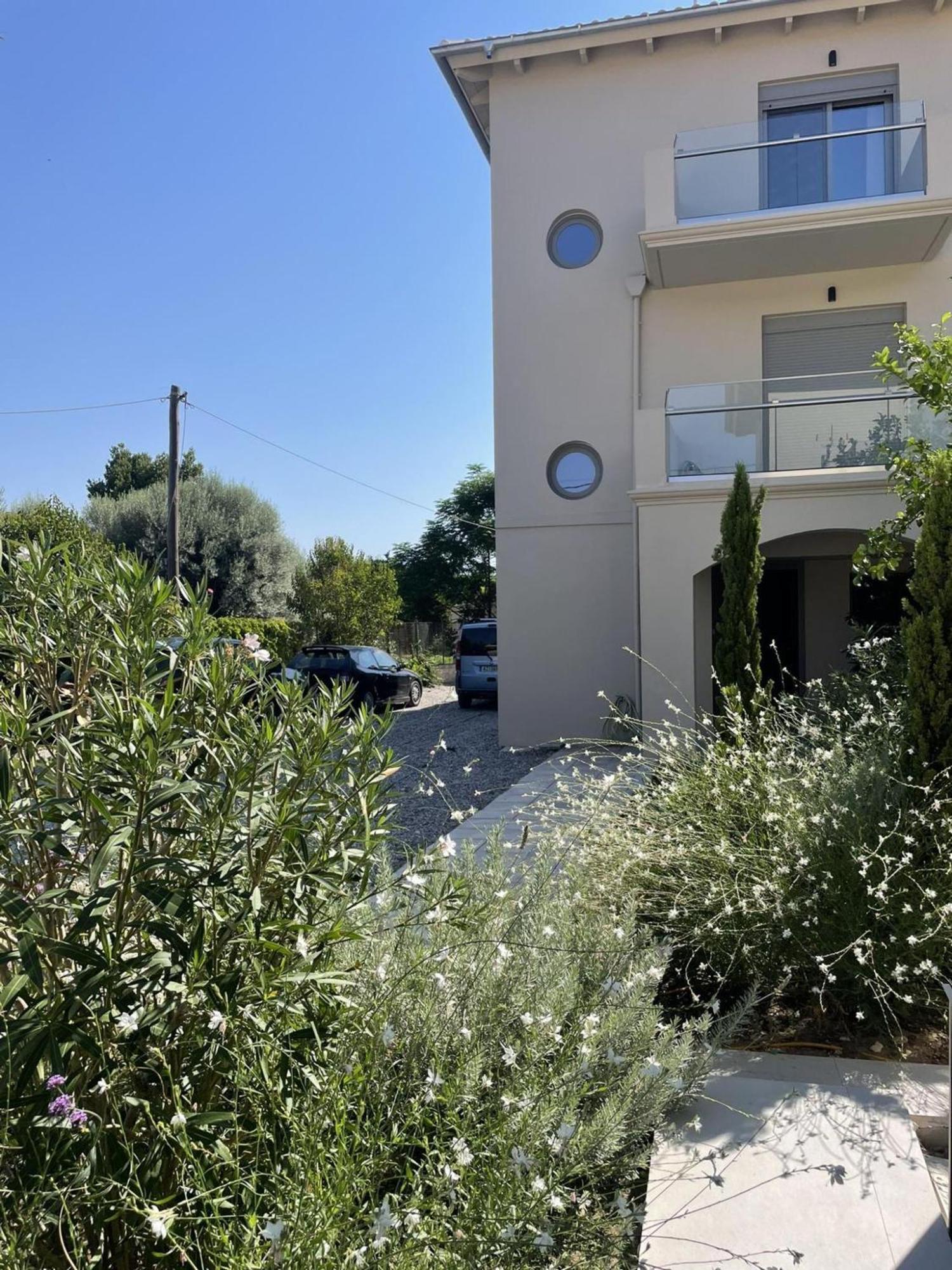 Blue Symphony Suites Apartments Nikiana Dış mekan fotoğraf